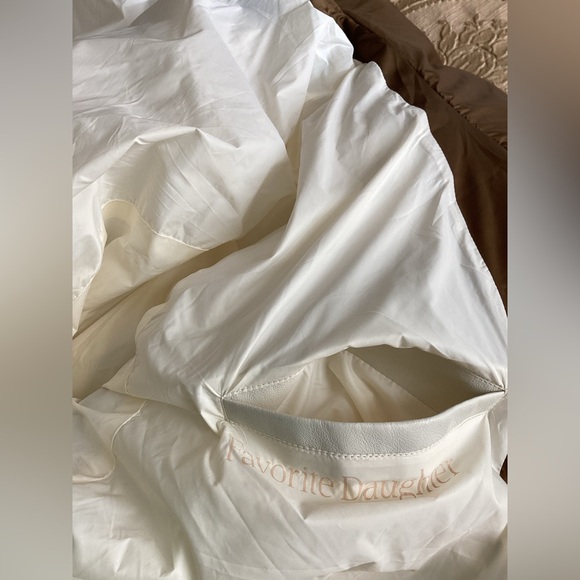 Favorite Daughter Ladies Puffer Jacket - Picture 12 of 16